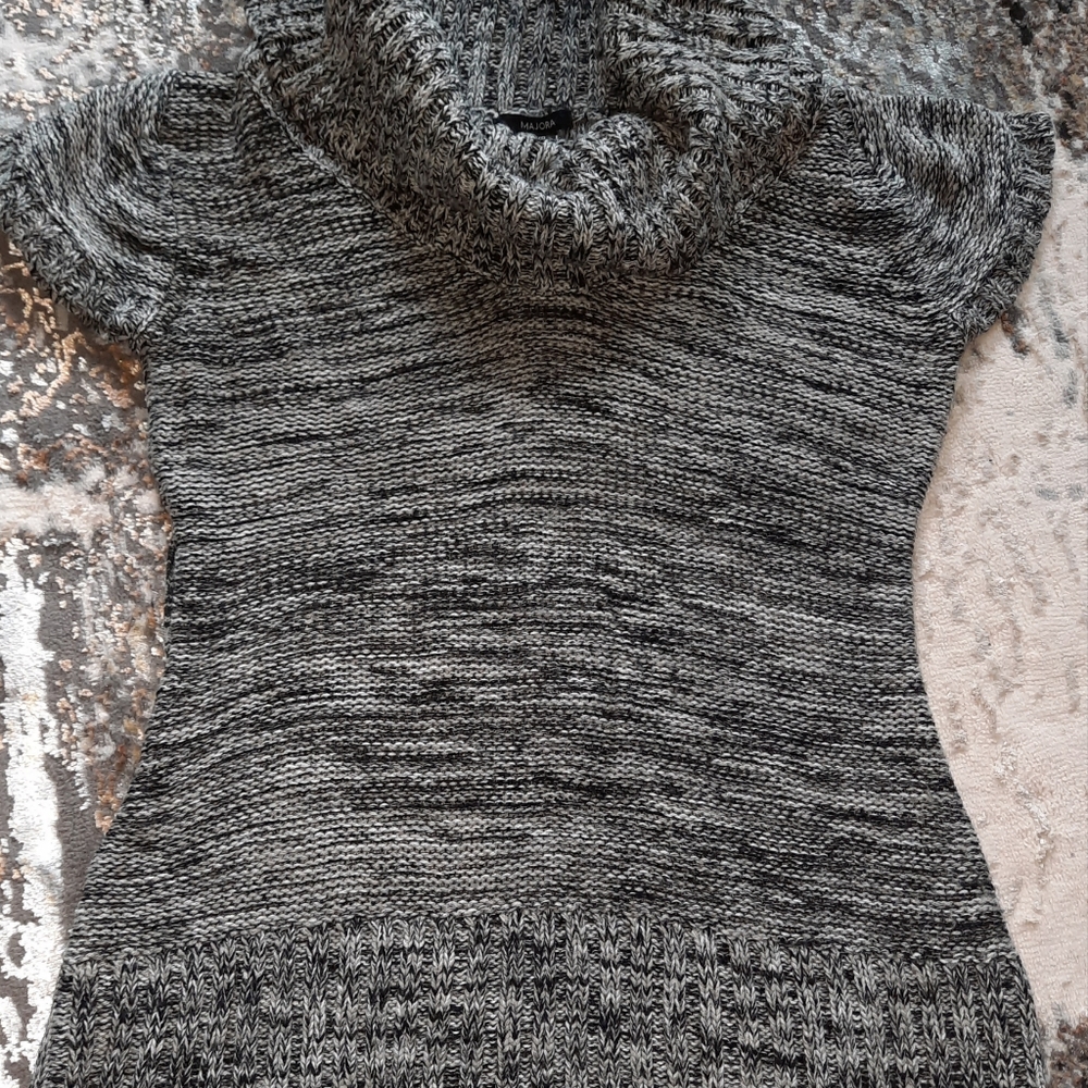 Short Sleeve Knitted Sweater